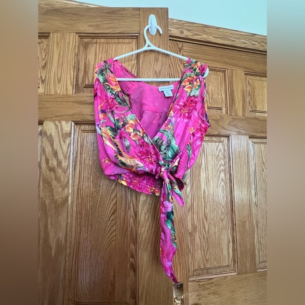 Cupcakes & Cashmere - Pink Floral Tie Front Top/Blouse